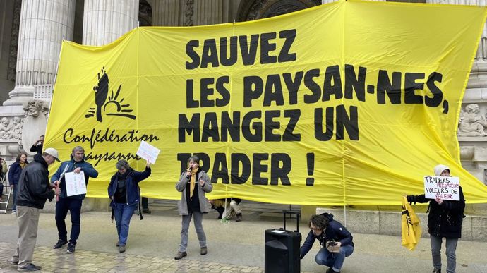 [] Contre la spéculation, une action coup de poing de la Conf’ à Paris