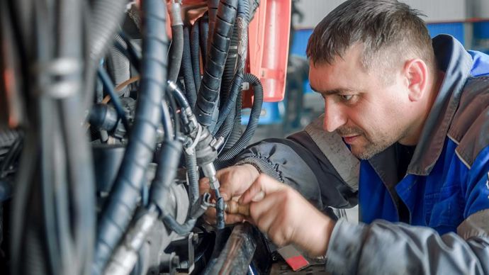 [] 90 % des concessionnaires agricoles ne s’estiment pas aidés par les constructeurs