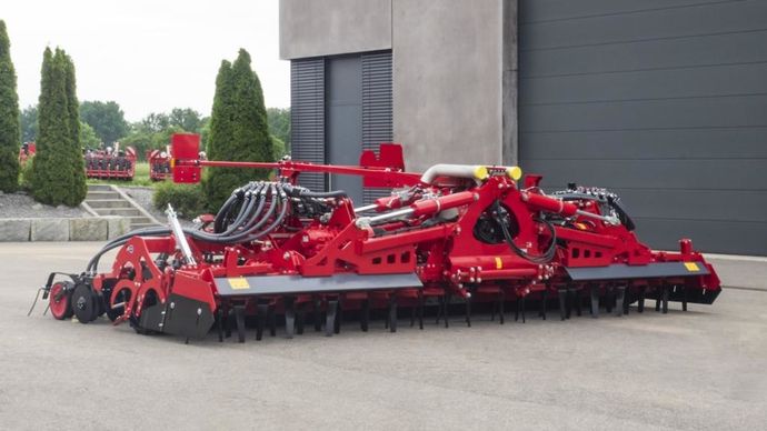 [] La herse rotative Horsch Kredo HD prépare le lit de semence toute l’année