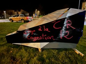 « Sommes-nous un sous-syndicat ? » La Coordination rurale bâche les radars automatiques de l’Aveyron pour se faire entendre