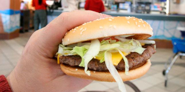 « Il faut aller plus loin pour limiter l’accès et l’exposition aux aliments gras, sucrés, salés et ultratransformés »