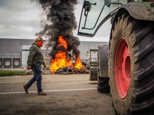 « C’est intolérable pour nous  » : retour des agriculteurs en colère le 26 mai, faut-il s’attendre à de nouveaux blocages ?