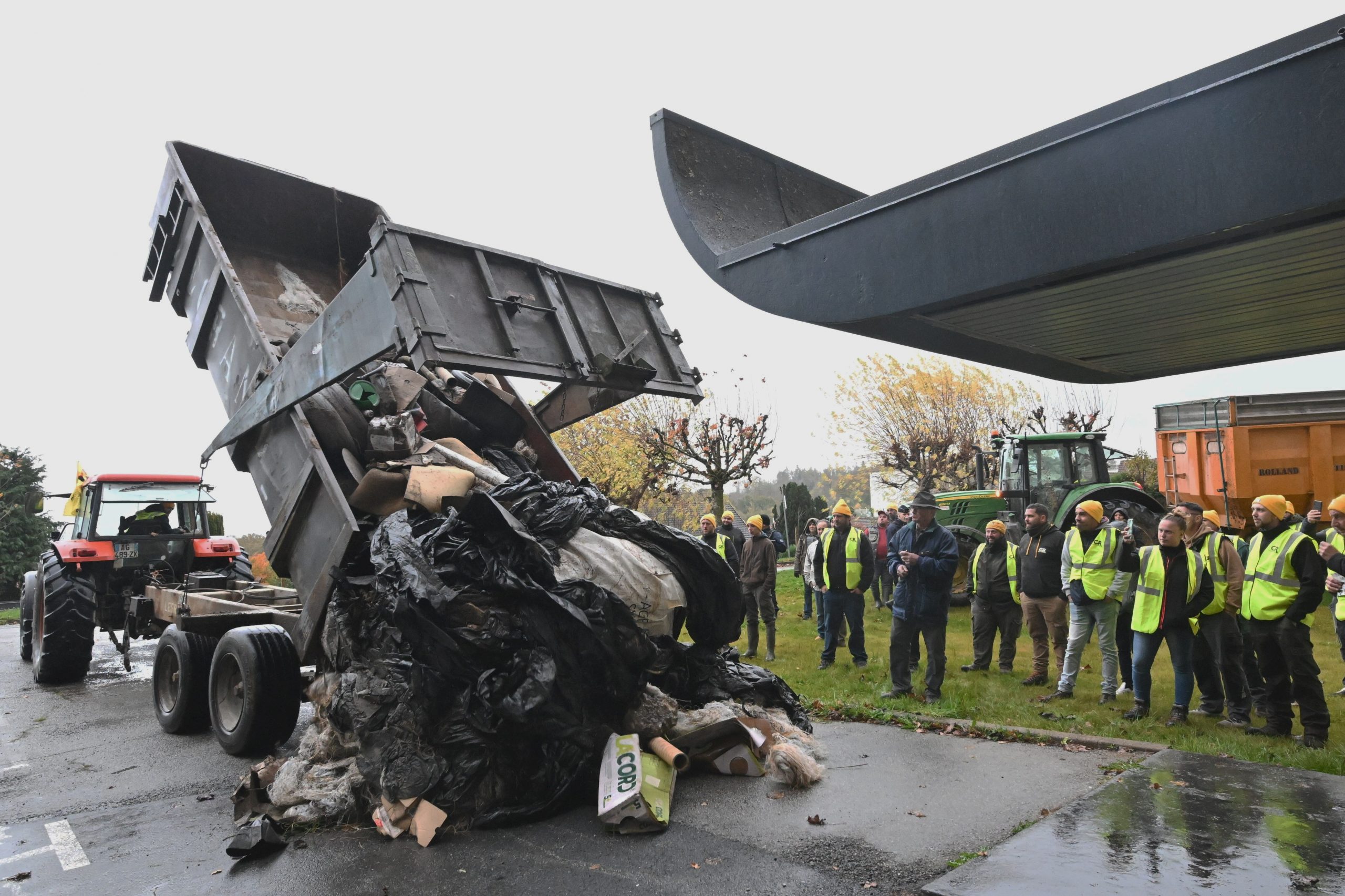 Dégradations de locaux de l’Office français de la biodiversité : trois agriculteurs de la Coordination rurale condamnés
