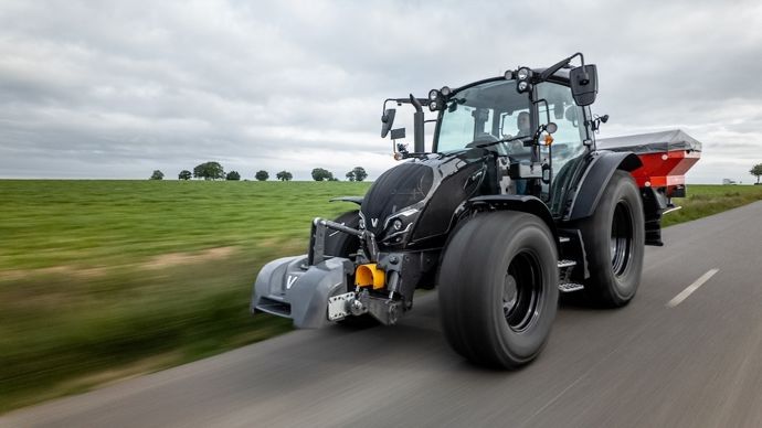 Isobus et transmission Powershift, la Série A de Valtra monte en gamme