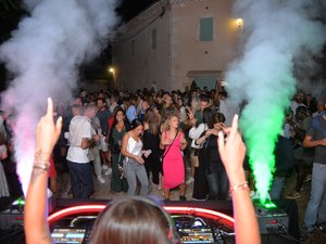 Vin, copains, électro : quand les Costières Sonores font vibrer les vignobles gardois
