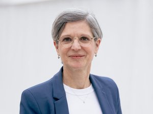 « Comment peut-on vomir sur l’agriculture et venir ici ? » : la possible installation de Sandrine Rousseau en pleine campagne provoque un tollé