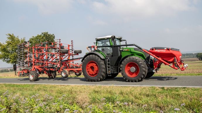 Sur tracteur Fendt 1000, la puissance, c’est maintnenant à la demande !
