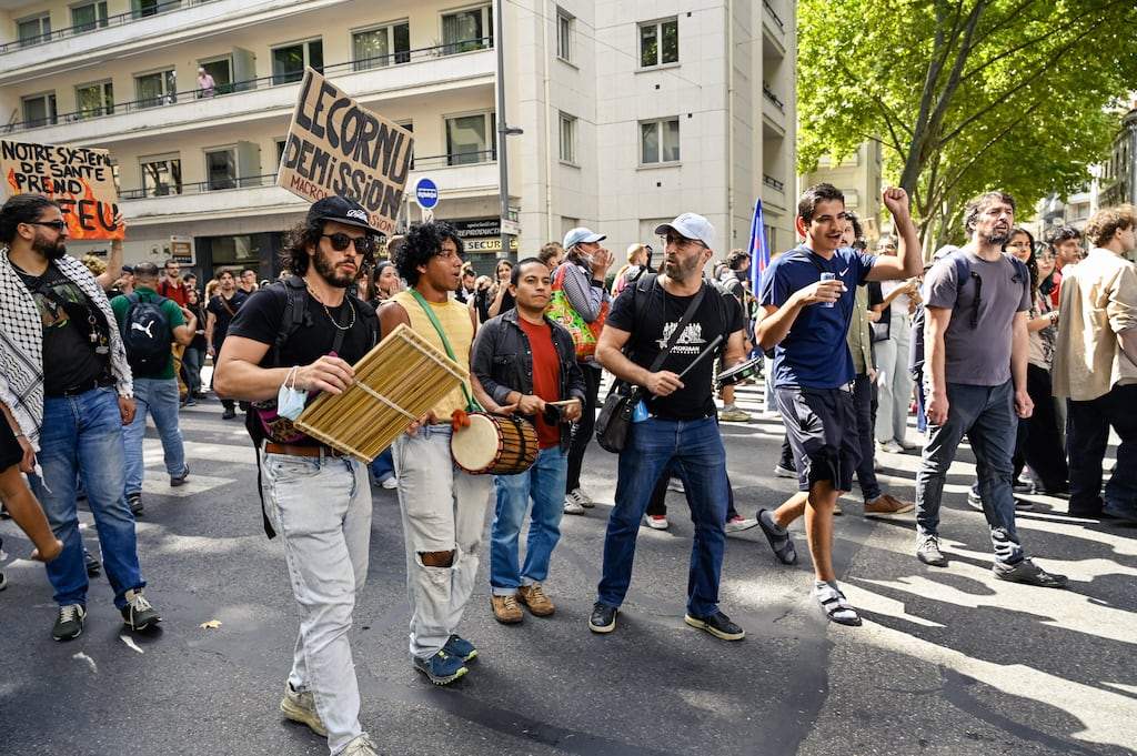 «Le système de dons permet de soutenir la lutte» : à Lyon, les cantines solidaires nourrissent les manifestants du 10 septembre