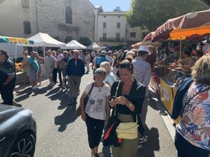 Avec trois tonnes d’oignons vendus, la fête de Saint-André-de-Valborgne est un succès
