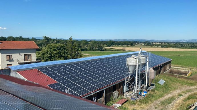 Diméo Énergie : des tracteurs en échange d’électricité solaire
