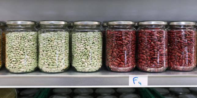 Zéro emballage et zéro déchet : les bocaux en verre du Drive tout nu, à la conquête des supermarchés