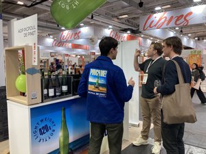 Wine Paris 2026 : « une belle fréquentation », « un message optimiste »… les vins régionaux ont séduit les acheteurs sur le salon parisien